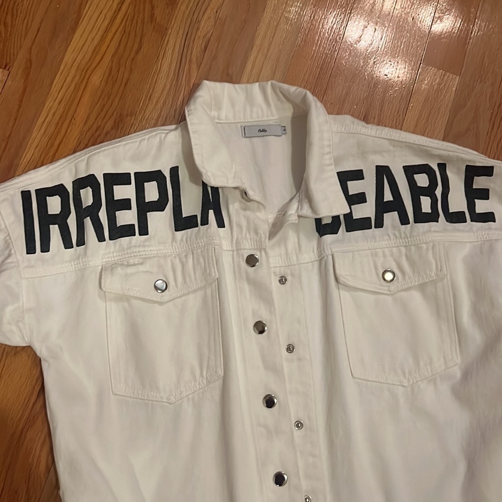 Irreplaceable Jean-like jacket - Picture 2 of 4